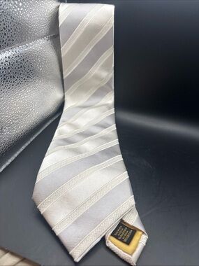 Men's Satin Diagonal Stripe Tie in Silver
